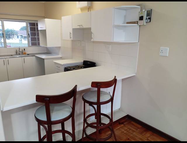 2 BEDROOM FLAT FOR SALE IN BLUFF